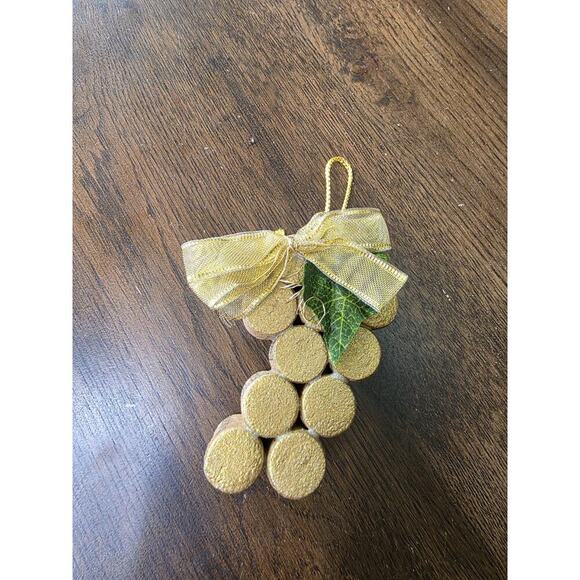 Wine Cork Christmas Tree Ornament Bunch Of Grapes - Picture 9 of 16
